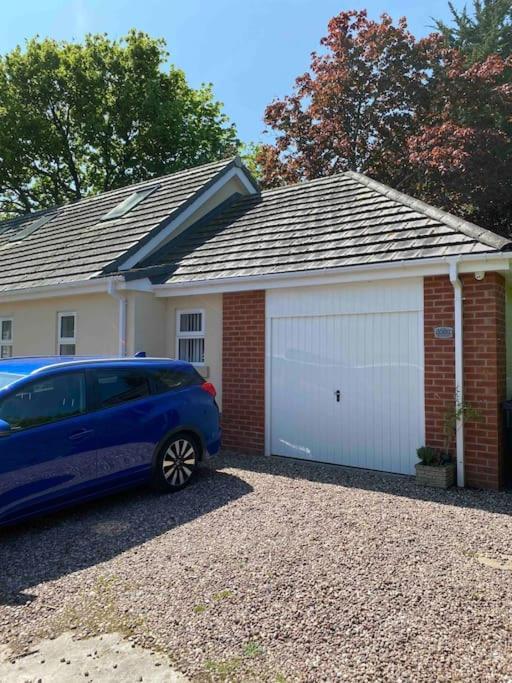 Helens Haven First Floor Apartment Via Stairs Πρέστον Εξωτερικό φωτογραφία