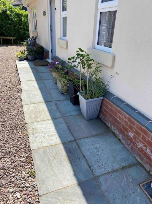 Helens Haven First Floor Apartment Via Stairs Πρέστον Εξωτερικό φωτογραφία