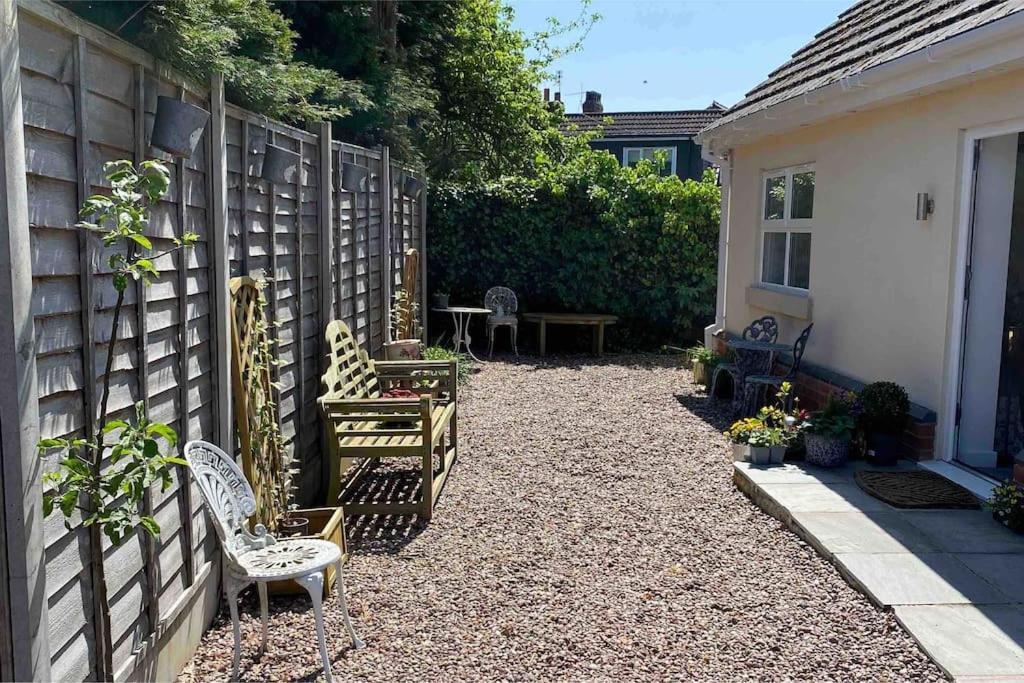 Helens Haven First Floor Apartment Via Stairs Πρέστον Εξωτερικό φωτογραφία